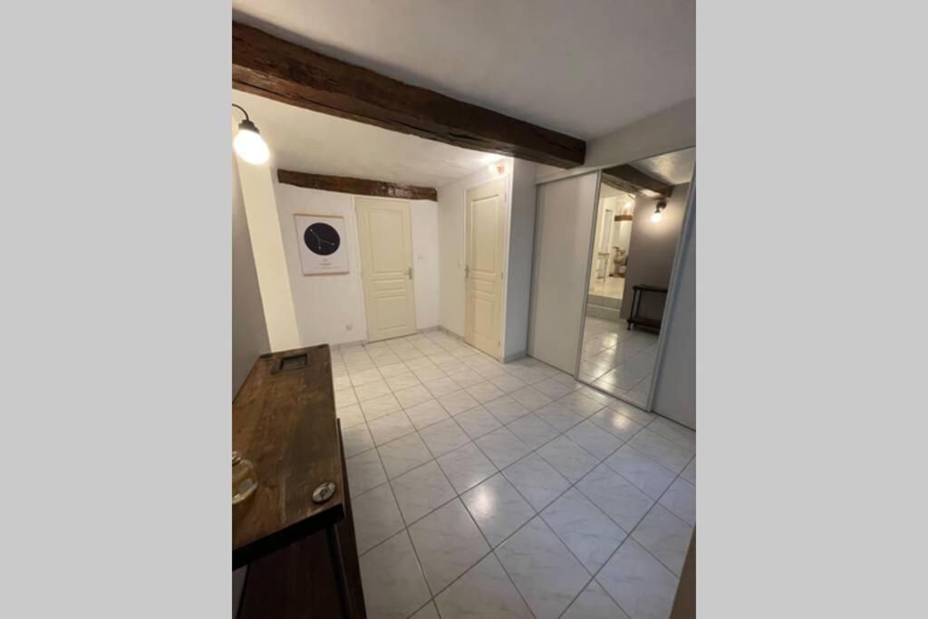 Appartement «La Vie Est Belle» Au Coeur De Sezanne Sézanne Exterior foto