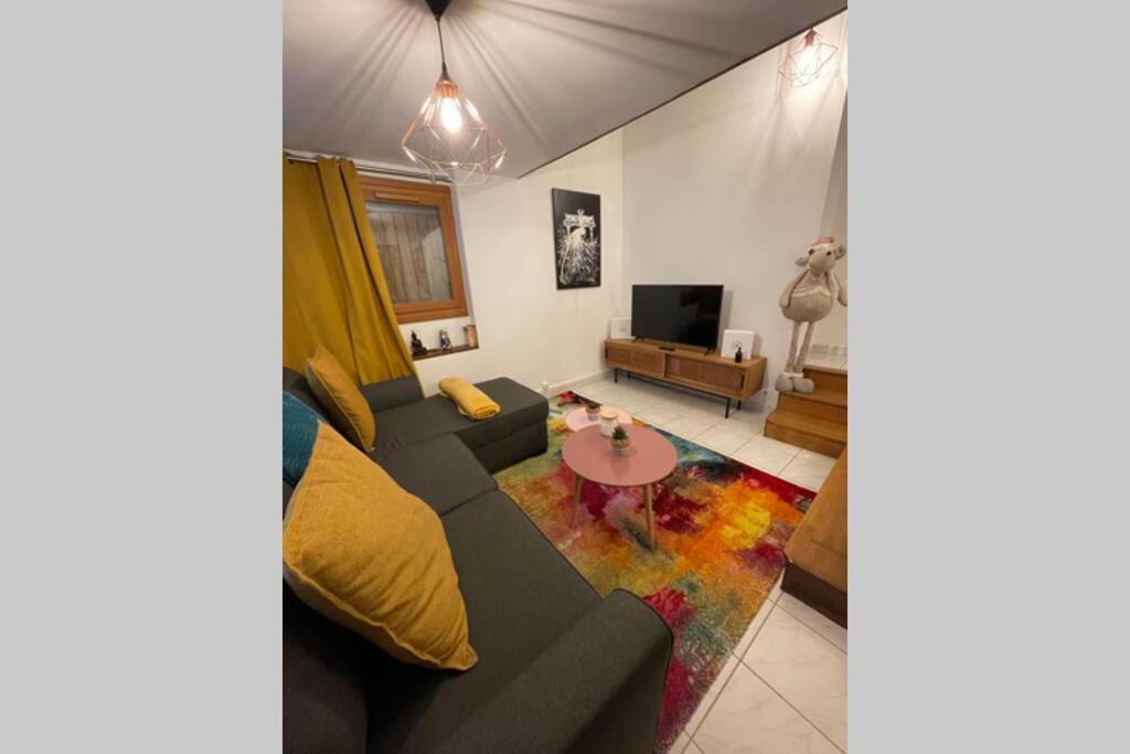 Appartement «La Vie Est Belle» Au Coeur De Sezanne Sézanne Exterior foto