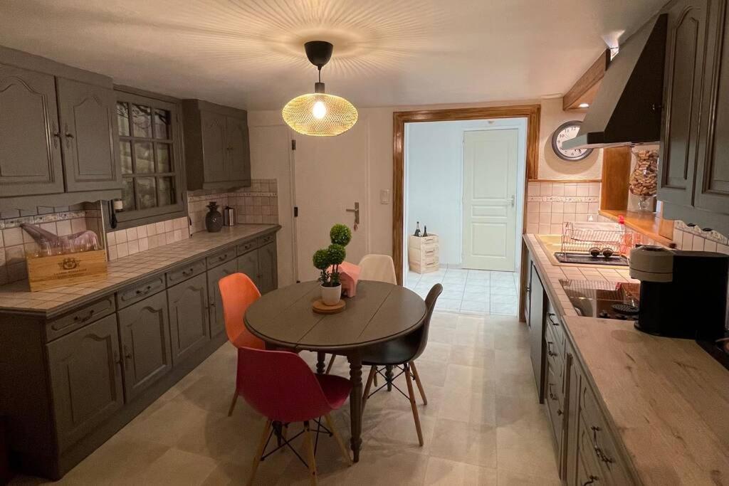 Appartement «La Vie Est Belle» Au Coeur De Sezanne Sézanne Exterior foto